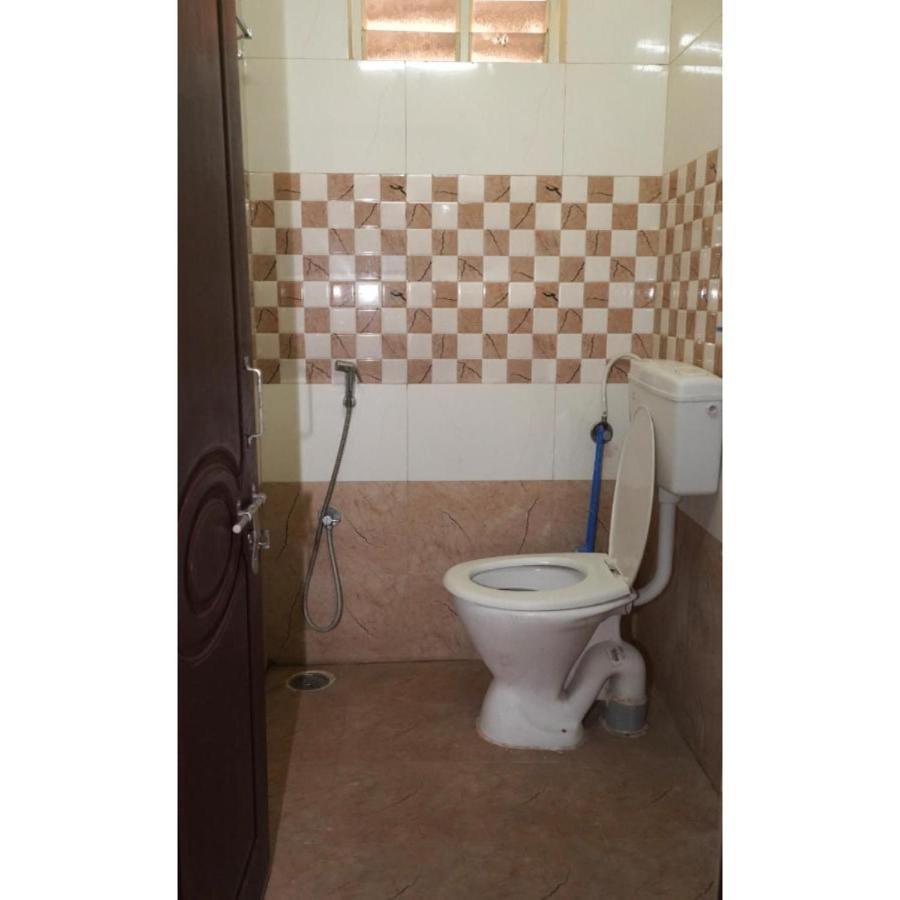 Hotel Meridian Grand Shamshabad Esterno foto